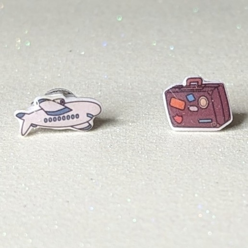 Plane and suitcase asymmetrical stud earrings